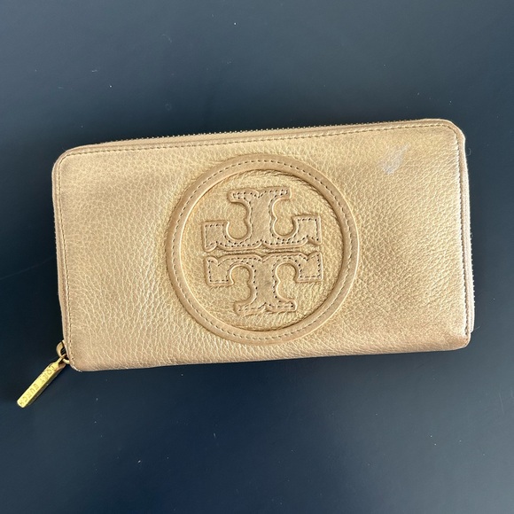 Tory Burch Continental Zip Metallic Gold Wallet - Picture 2 of 7